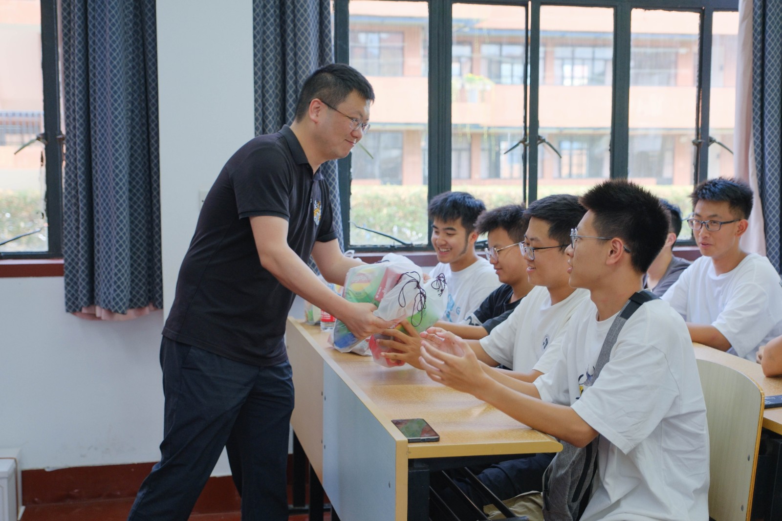 图5.jpg